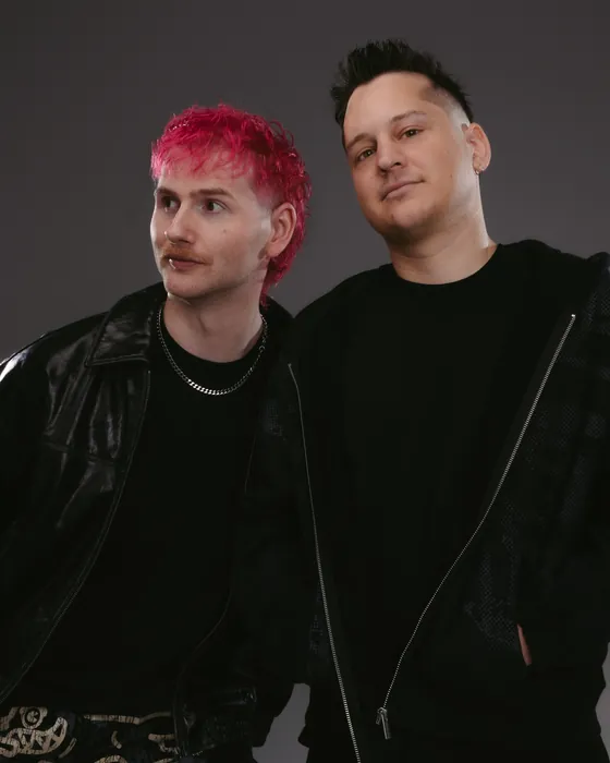 2HOT2PLAY
