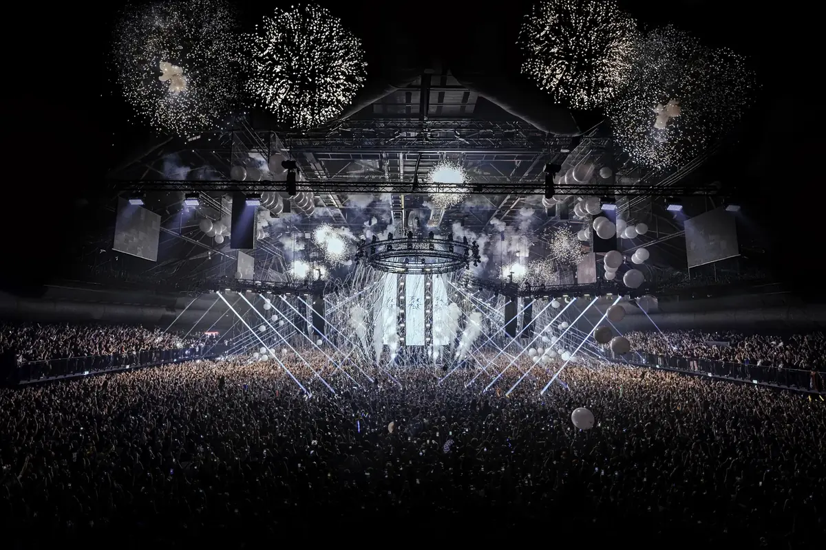 Midnight at FCKNYE Festival, fireworks over the main stage